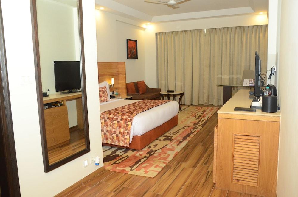 Radisson Chandigarh Zirakpur Exterior photo A room at the hotel
